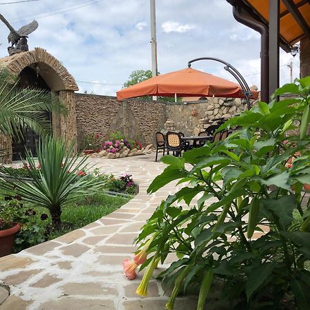 Гостевой Дом Siella Hotell Sukhumi Eksteriør bilde