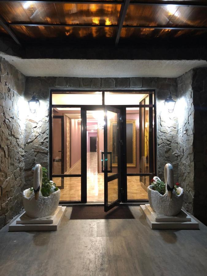 Гостевой Дом Siella Hotell Sukhumi Eksteriør bilde