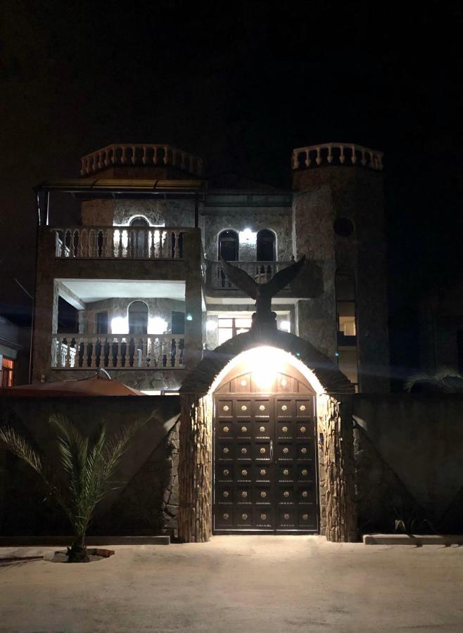 Гостевой Дом Siella Hotell Sukhumi Eksteriør bilde