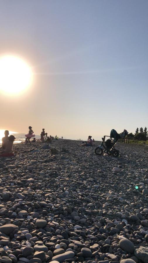 Гостевой Дом Siella Hotell Sukhumi Eksteriør bilde