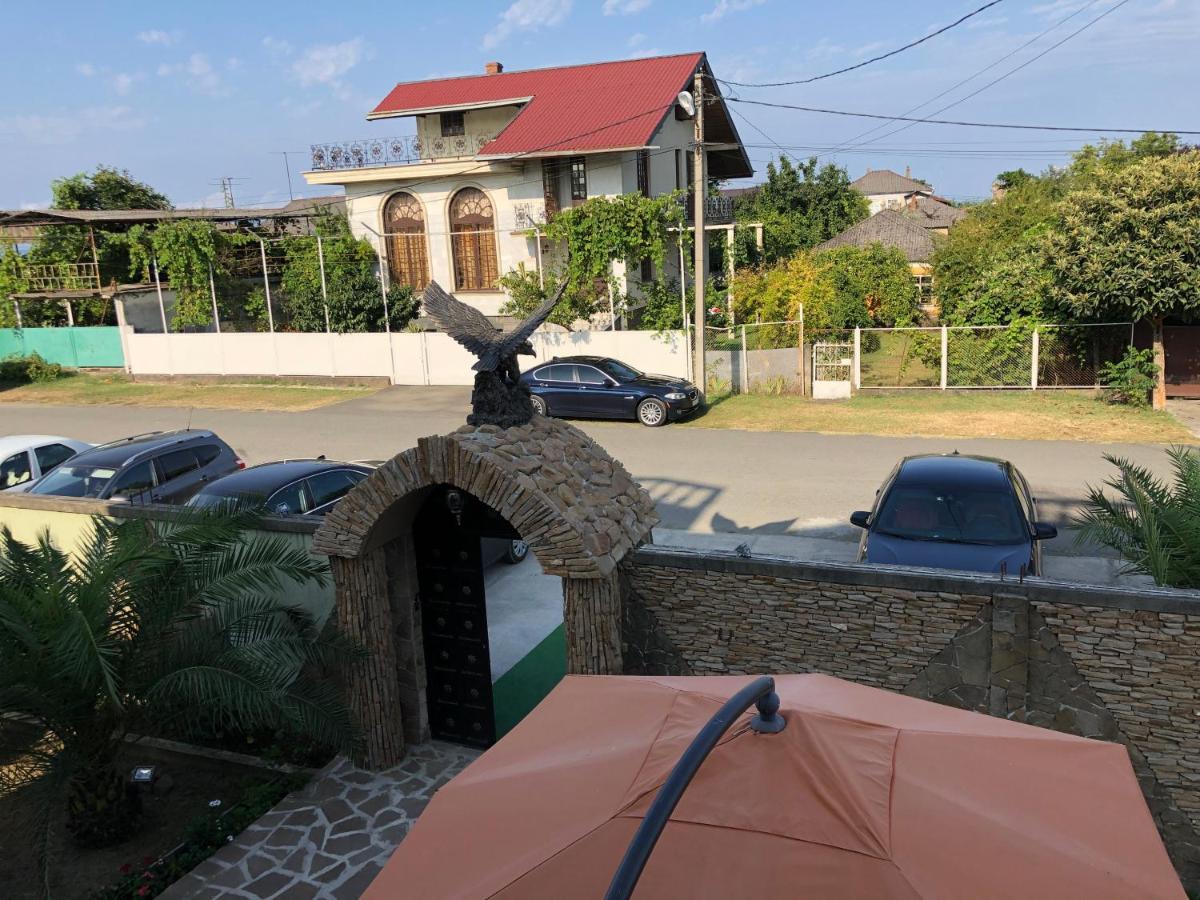 Гостевой Дом Siella Hotell Sukhumi Eksteriør bilde