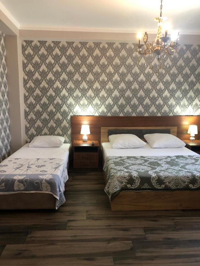 Гостевой Дом Siella Hotell Sukhumi Eksteriør bilde