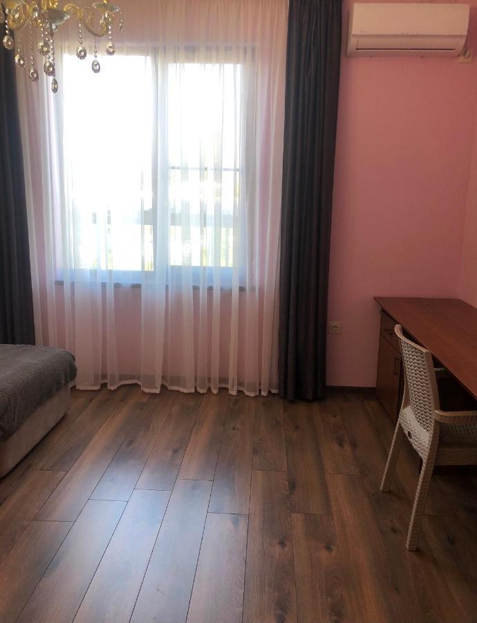 Гостевой Дом Siella Hotell Sukhumi Eksteriør bilde