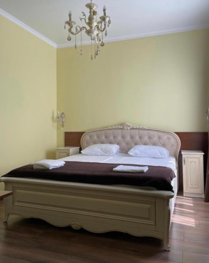 Гостевой Дом Siella Hotell Sukhumi Eksteriør bilde